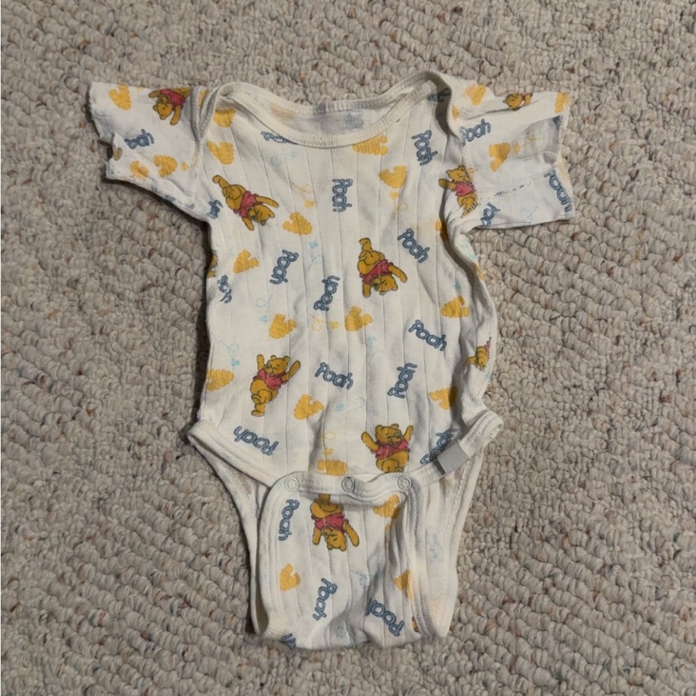 Vintage 90’s Winnie the Pooh Baby Onesie - Hanes Brand no size tag